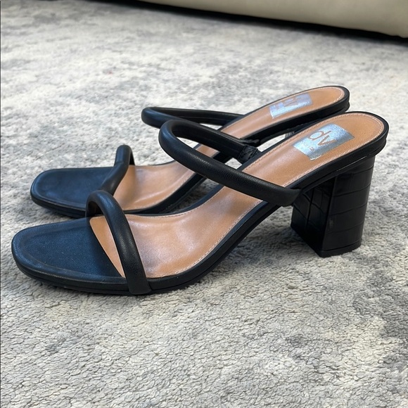 DV Dolce Vita Halsty Double Band Mules Chunky Heel Sandals Sz 8.5 - Picture 3 of 12